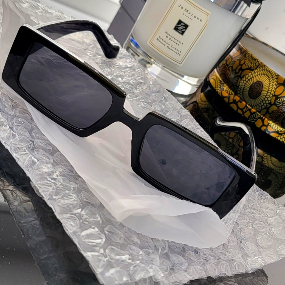 Trendy Sunglasses - Black